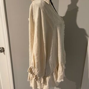 Umgee Ivory Ruffle Hem Blouse